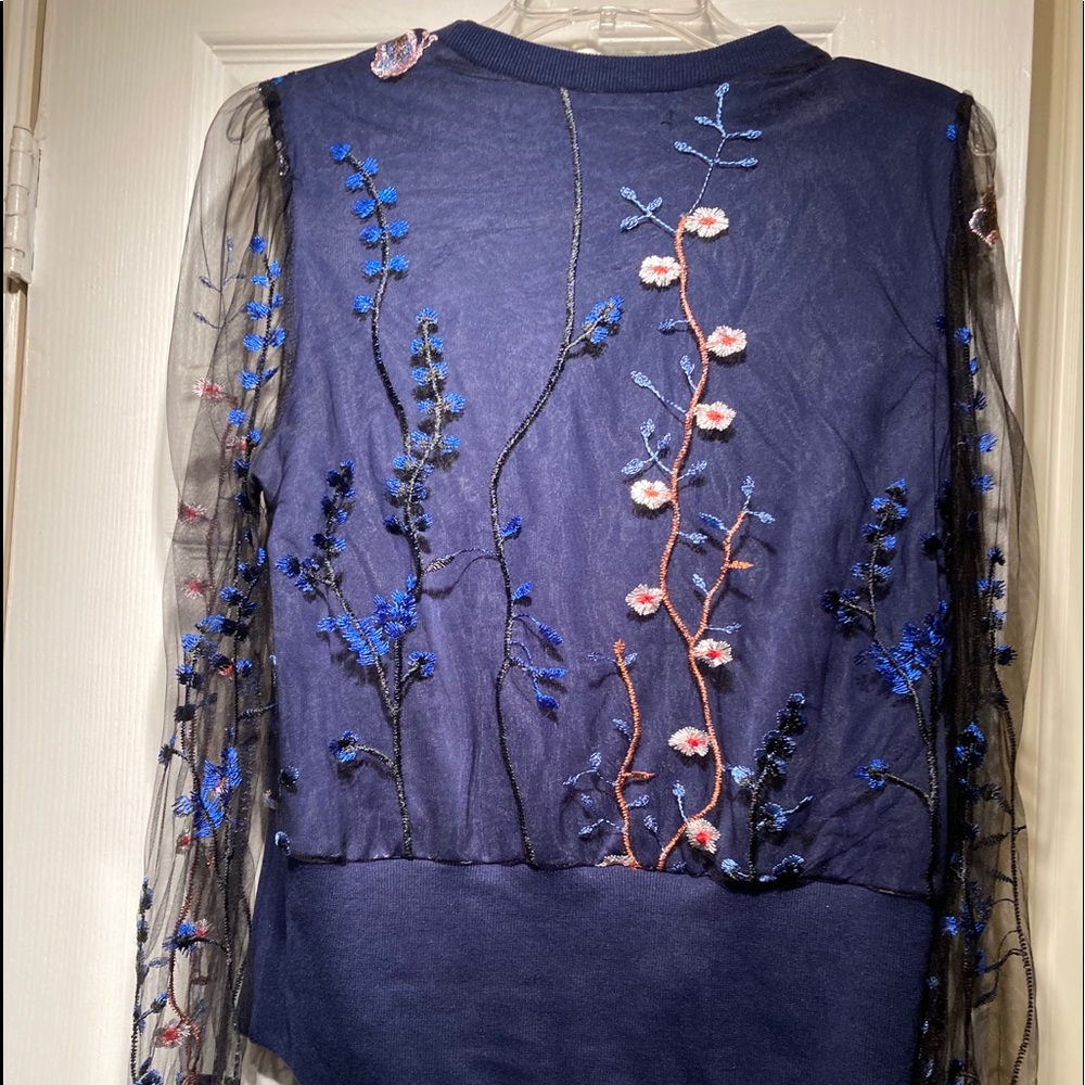 Shirt - Picture 3 of 4